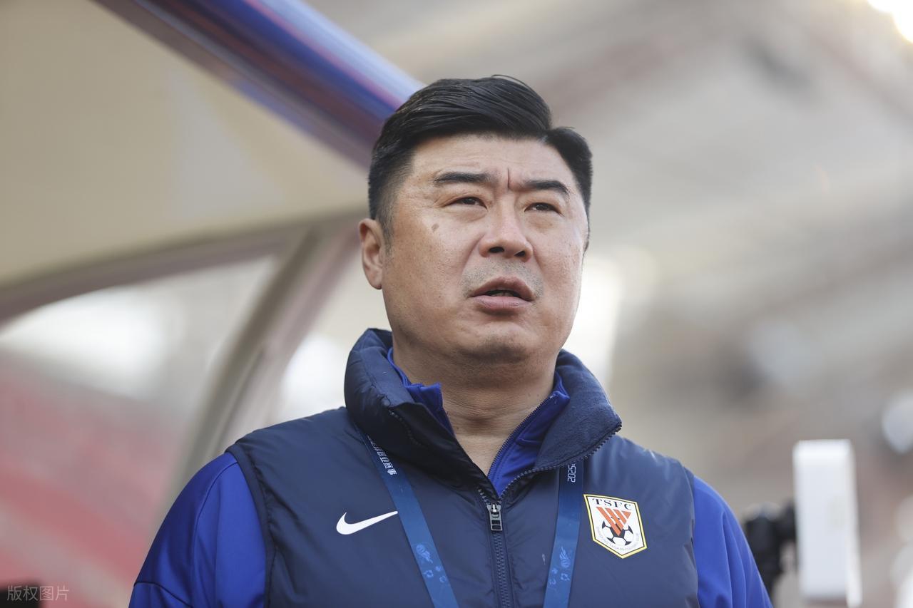 乐鱼官方网站-7大本土主帅实力排行，1人或带队夺冠，2人或带队降级，谁先下课