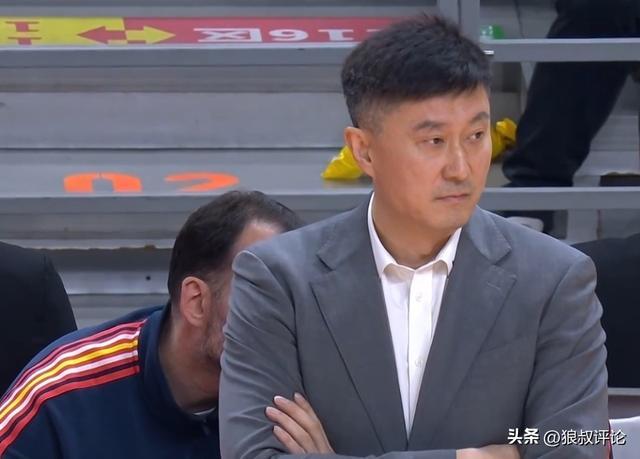 乐鱼app下载-广东怎么冲冠？2战上海北京狂输71分 全队合计三分60投14中